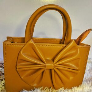 Belle Noire – Bow Edition
